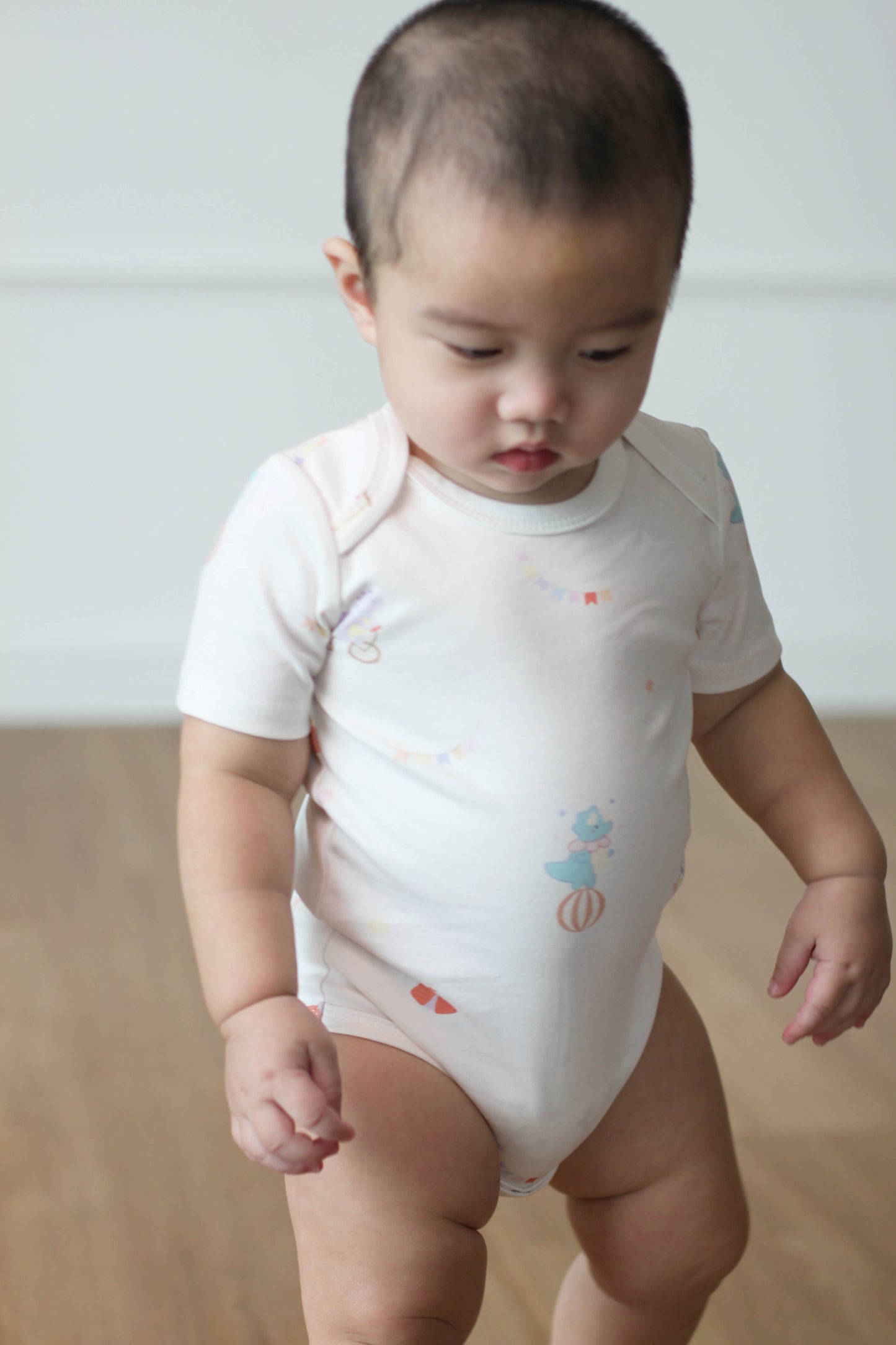 Twinkle Planet GOTS Organic Cotton Short Sleeve Bodysuit – Circus Dino & Sailor Blue
