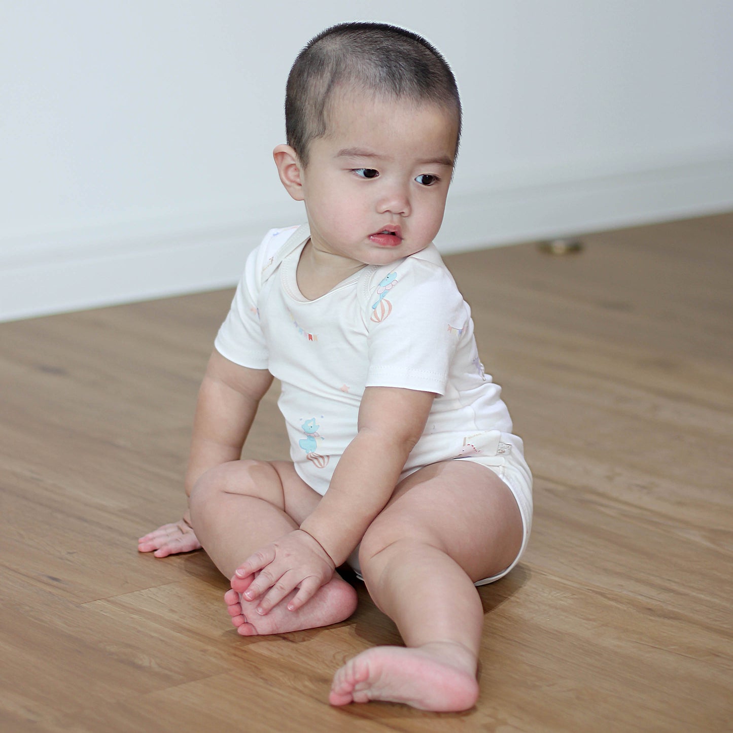 Twinkle Planet GOTS Organic Cotton Short Sleeve Bodysuit – Circus Dino & Sailor Blue